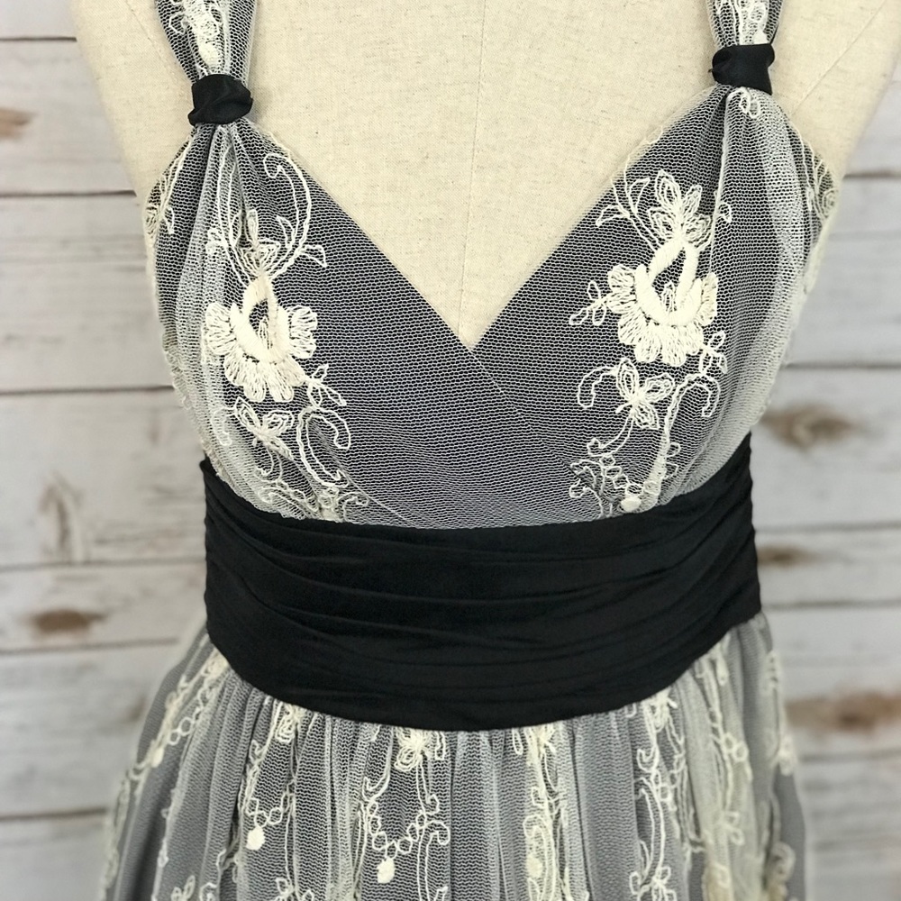 🎉SOLD-Lace Dress